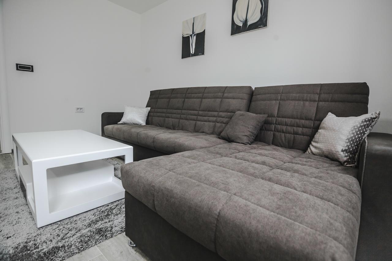 Kristal Apartmani Arandelovac Zewnętrze zdjęcie