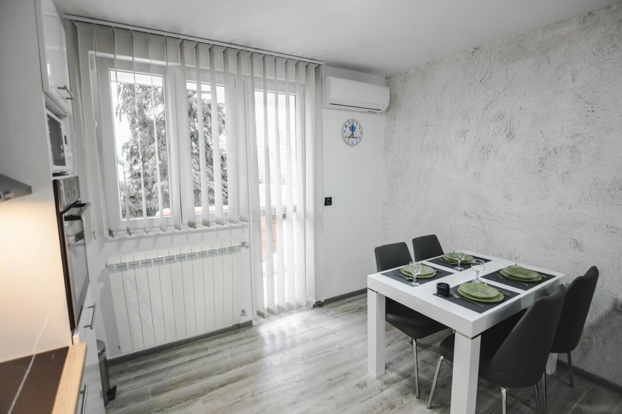 Kristal Apartmani Arandelovac Zewnętrze zdjęcie